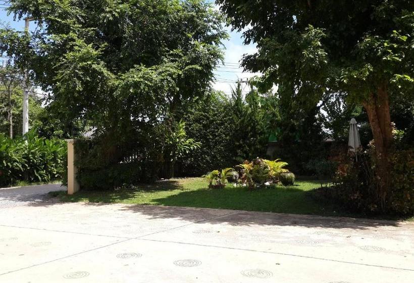 בית מלון כפרי Garden Corner Resort &