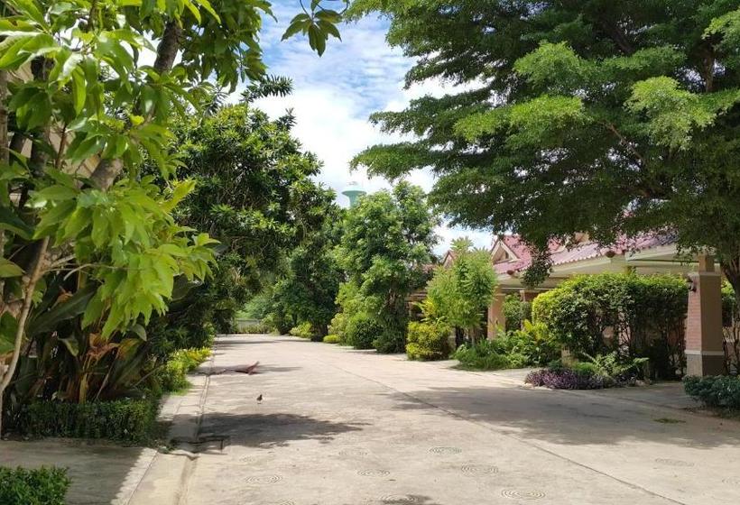 בית מלון כפרי Garden Corner Resort &