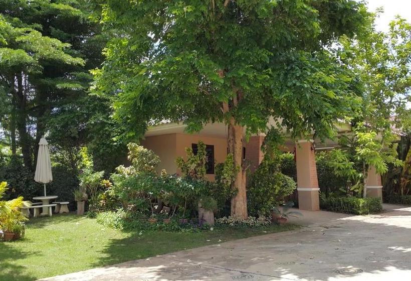 בית מלון כפרי Garden Corner Resort &