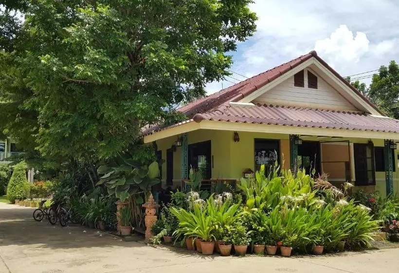 هتل Garden Corner Resort &