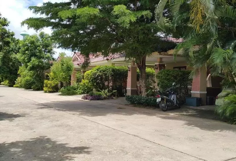 هتل Garden Corner Resort &
