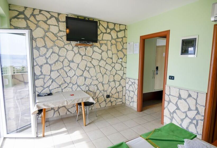 Pensió Pansion Dalmacija