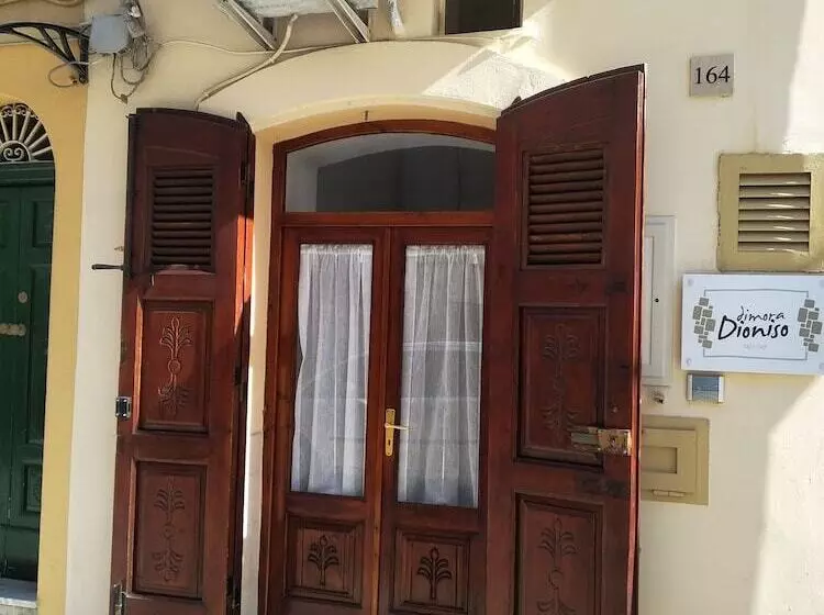 ベッドアンドブレックファースト Dimora Dioniso