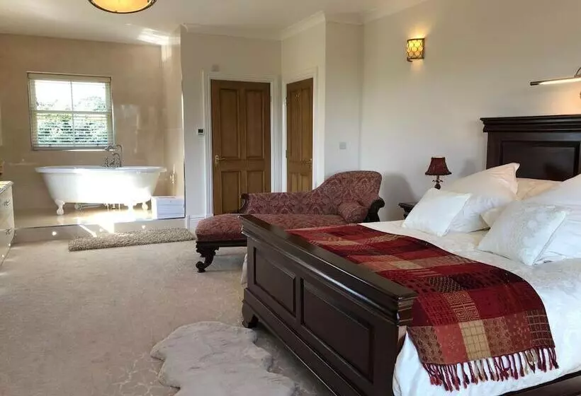 Aamiaismajoitus (B&B) Lillium House