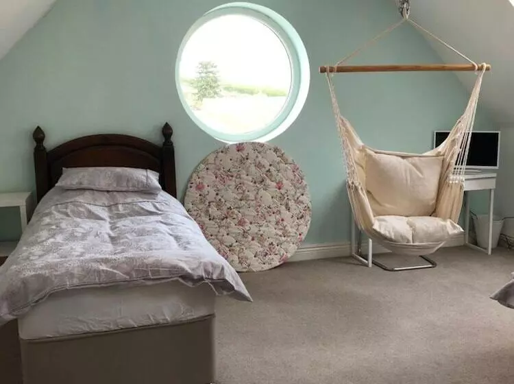 Aamiaismajoitus (B&B) Lillium House