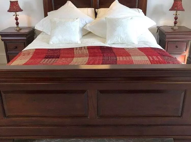 Aamiaismajoitus (B&B) Lillium House