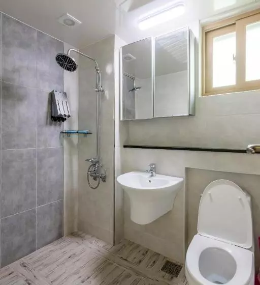 Home Fourest Residence Hotel Okpo