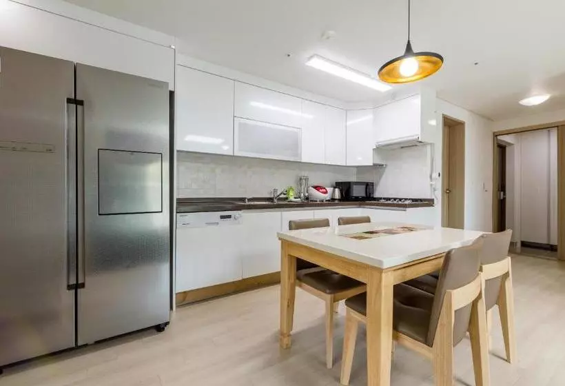 Home Fourest Residence Hotel Okpo