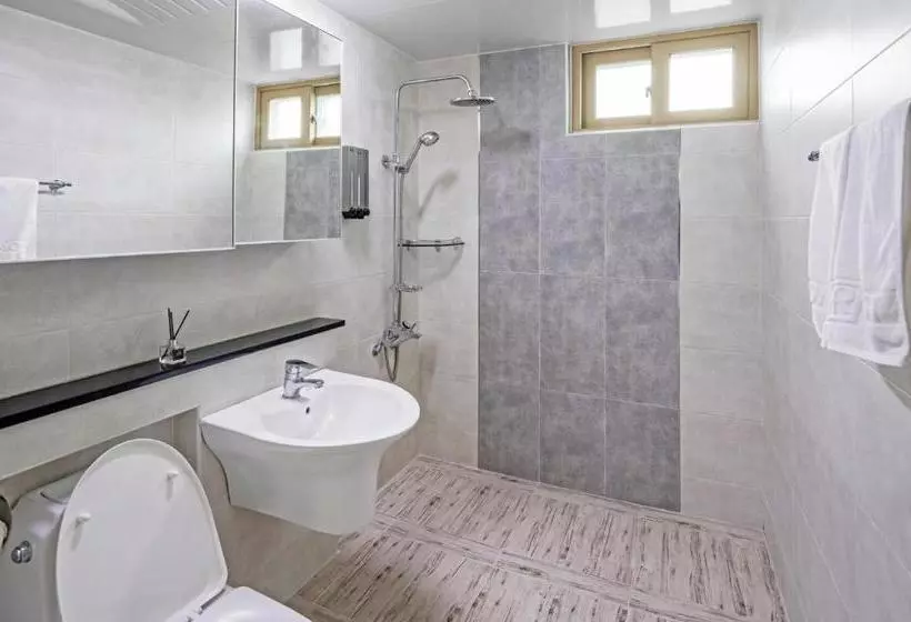 Home Fourest Residence Hotel Okpo