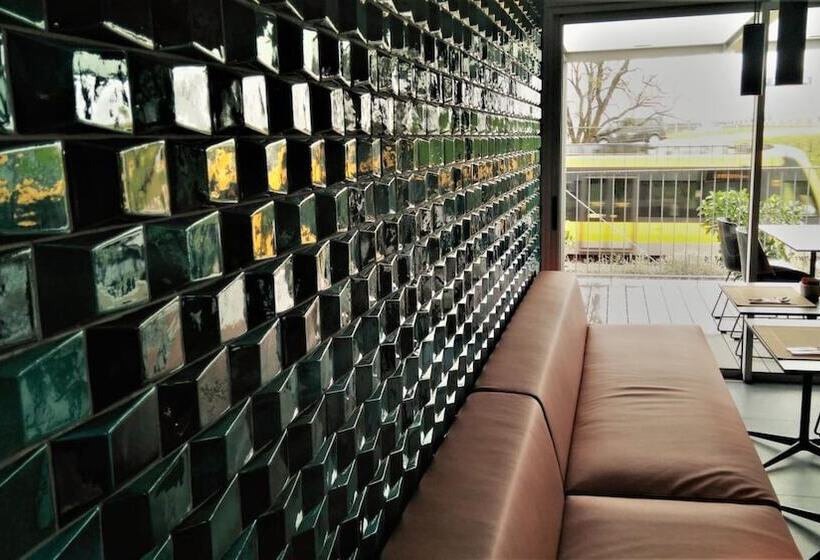 Отель 3k Porto Aeroporto