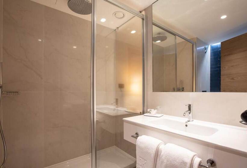 Отель 3k Porto Aeroporto