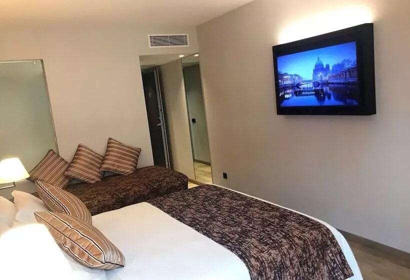 ホテル 3k Porto Aeroporto