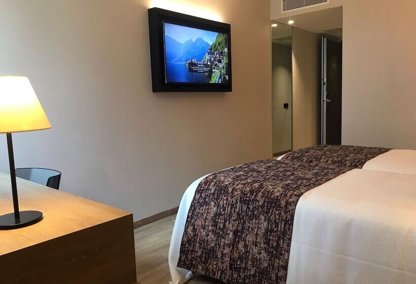 Отель 3k Porto Aeroporto