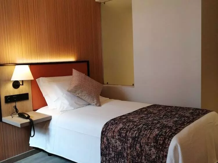 ホテル 3k Porto Aeroporto