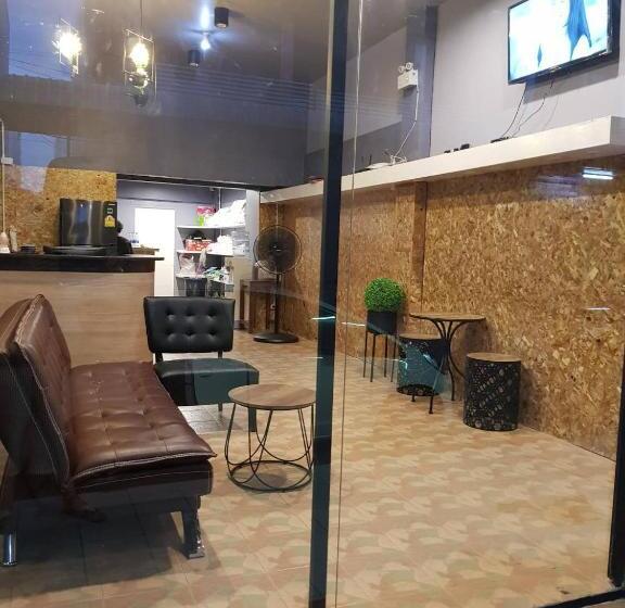 هتل Sleepcats Hostel