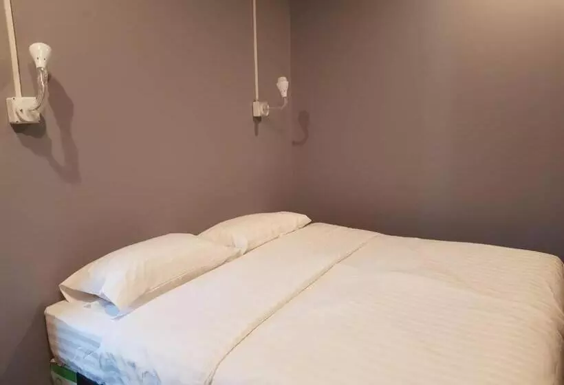 هتل Sleepcats Hostel