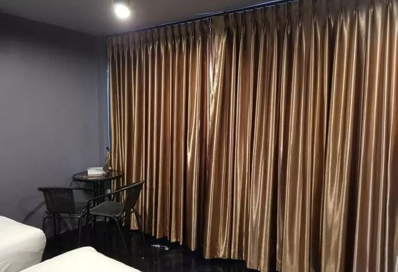 هتل Sleepcats Hostel