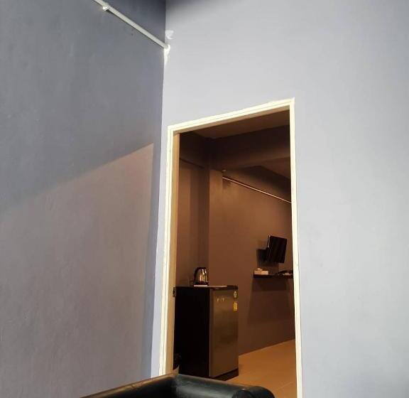 هتل Sleepcats Hostel