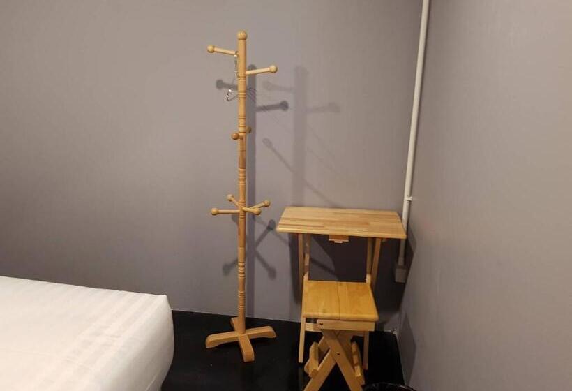 هتل Sleepcats Hostel