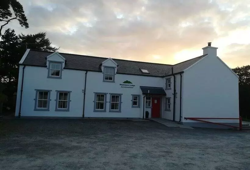 Meelmore Lodge   Hostel