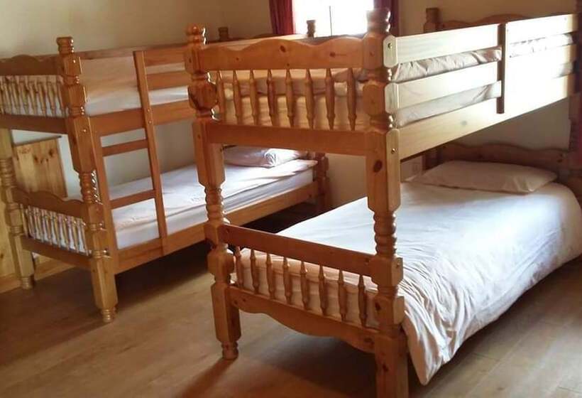 Meelmore Lodge Hostel