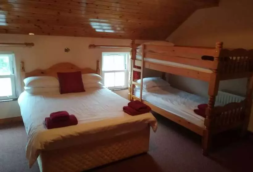 Meelmore Lodge   Hostel