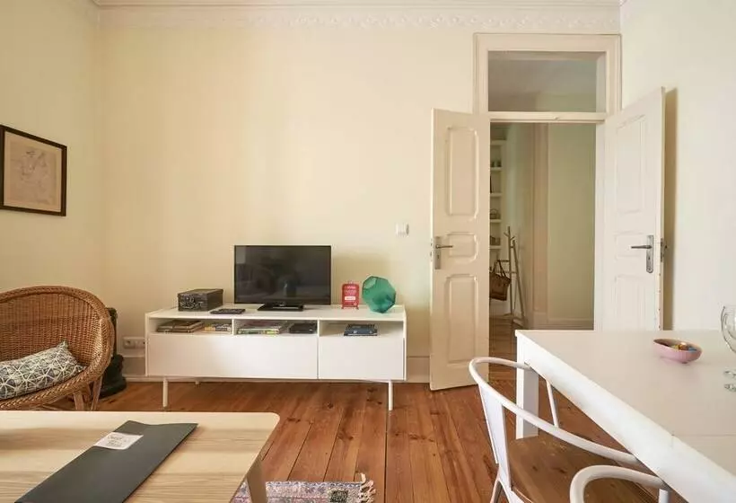 Renovated Spacious Baixa Apartment, By Timecooler