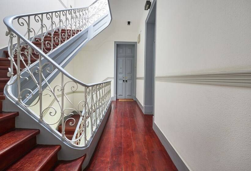 Renovated Spacious Baixa Apartment, By Timecooler