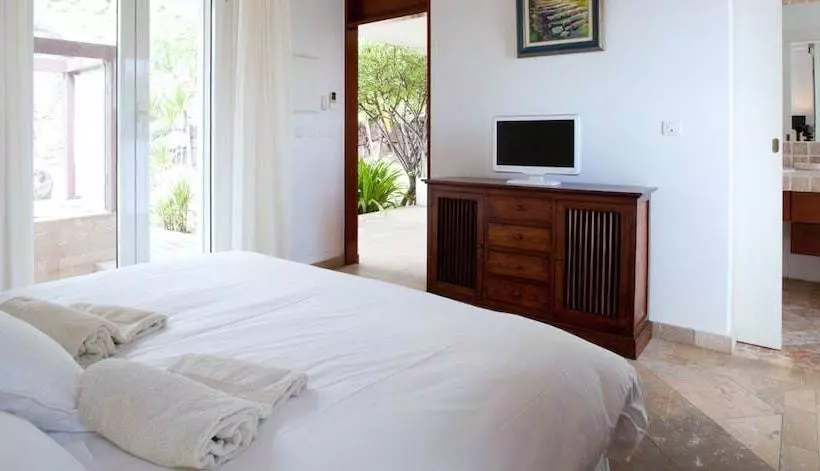 Villa Arrowmarine