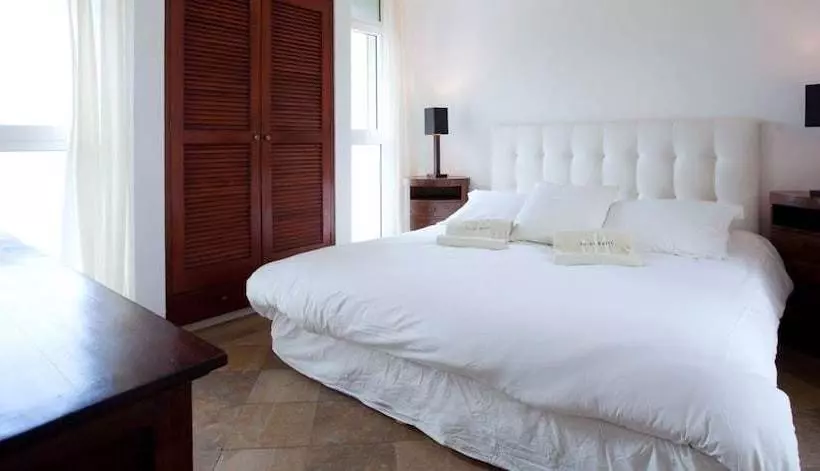 Villa Arrowmarine