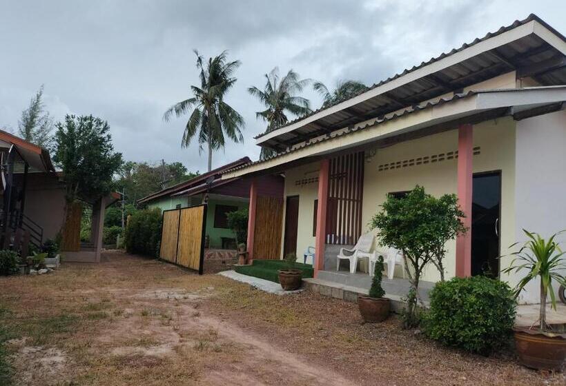 پانسیون Lanta Rabbit Rooms