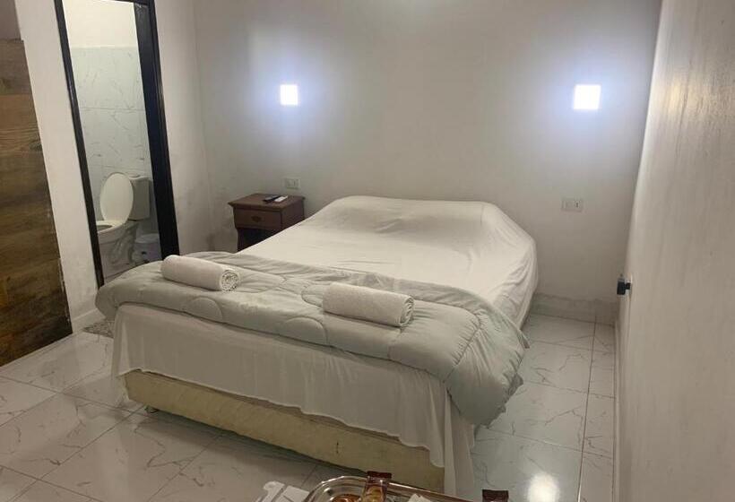 پانسیون Las Salinas Hostal