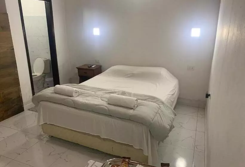 پانسیون Las Salinas Hostal