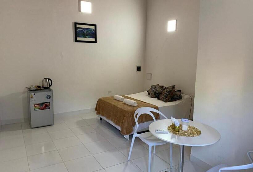 پانسیون Las Salinas Hostal