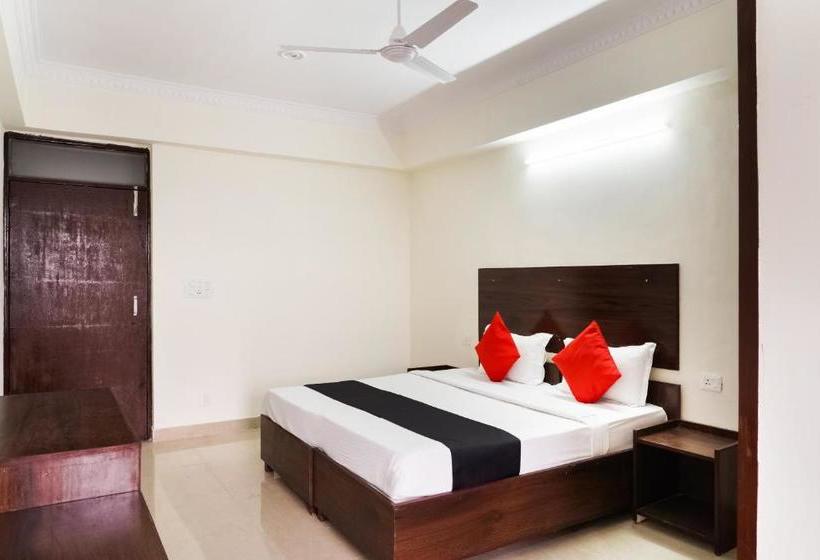 هتل Collection O 62836 Mittal Tower