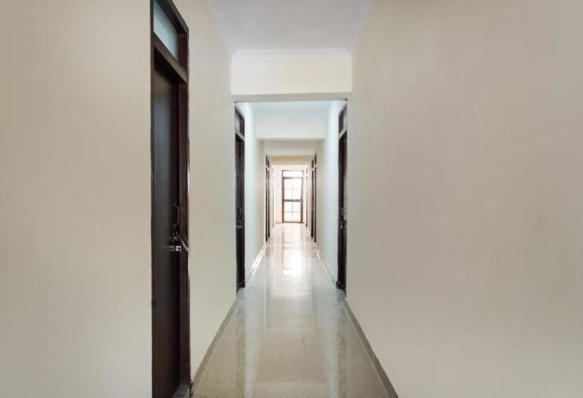 هتل Collection O 62836 Mittal Tower