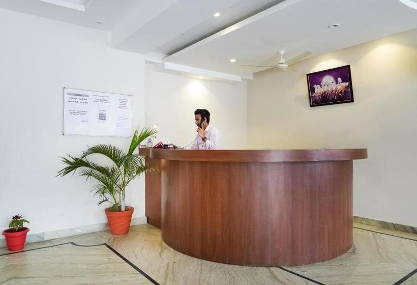 هتل Collection O 62836 Mittal Tower