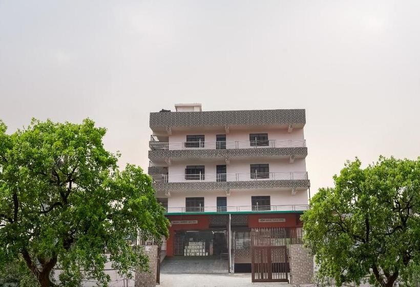 هتل Collection O 62836 Mittal Tower