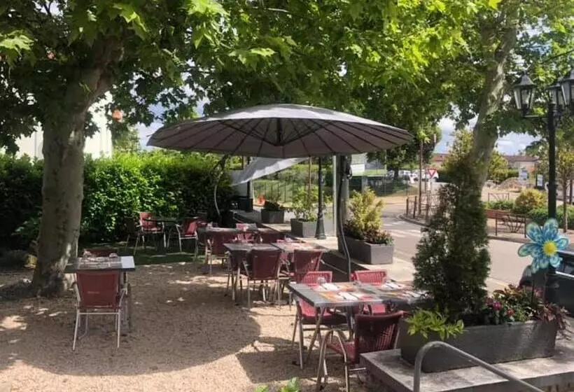 ホテル Hôtel & Restaurant Lepassplat