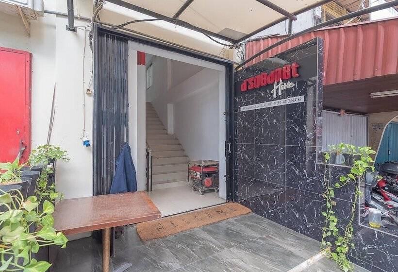 בית מלון כפרי Reddoorz At H Agus Salim Street Pontianak