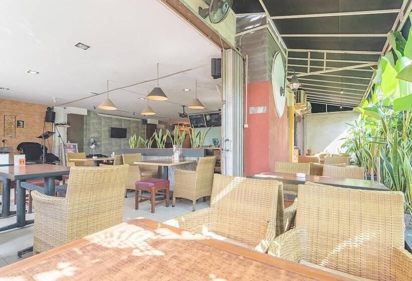 בית מלון כפרי Reddoorz At H Agus Salim Street Pontianak