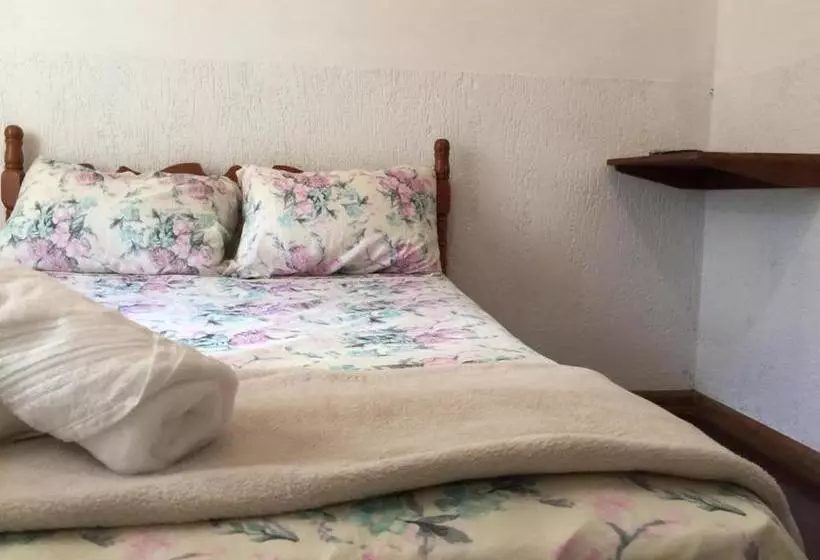 ペンション Baú Pousada