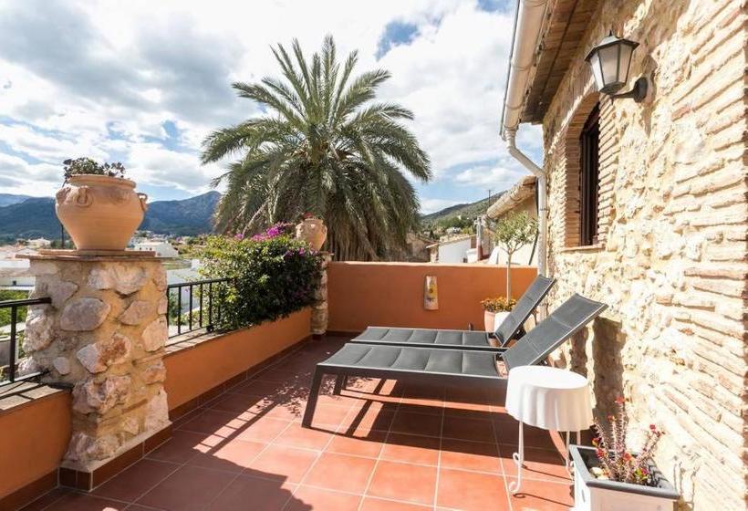 Bed and Breakfast The House @ Tormos