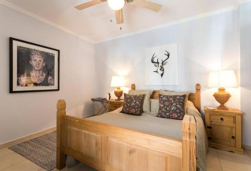 Bed and Breakfast The House @ Tormos