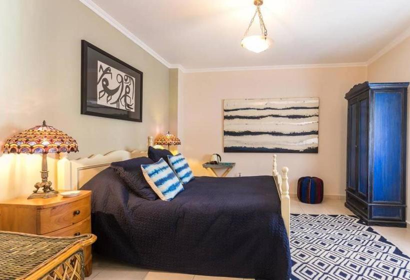 Bed and Breakfast The House @ Tormos