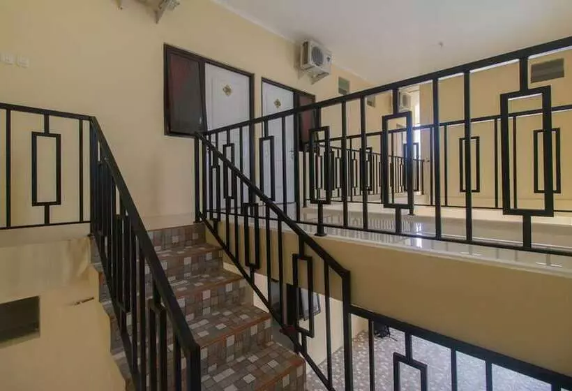 Majatalo Reddoorz Syariah Near Politeknik Negeri Madiun