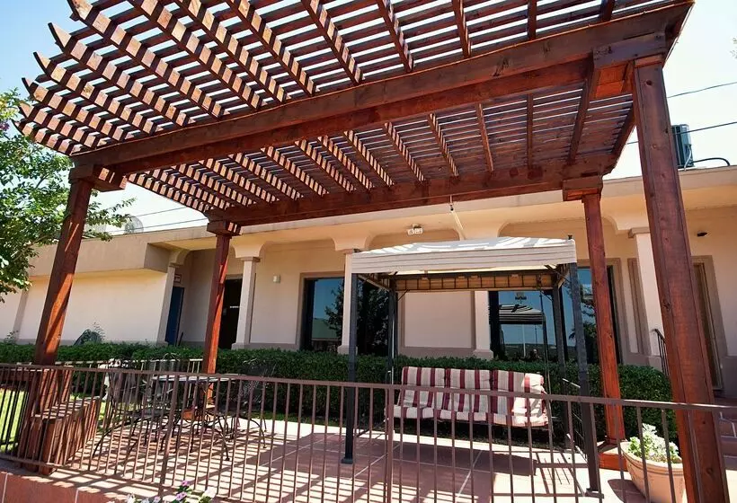 Отель Best Western Post Oak Inn