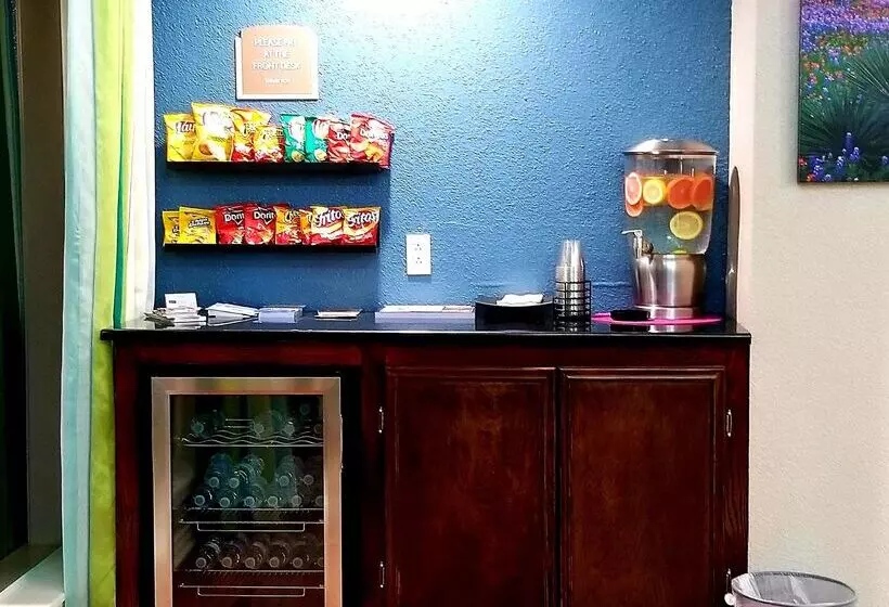 Отель Best Western Post Oak Inn