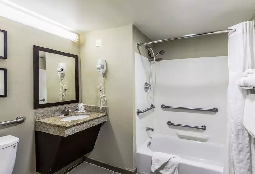 فندق Comfort Inn Medfordlong Island