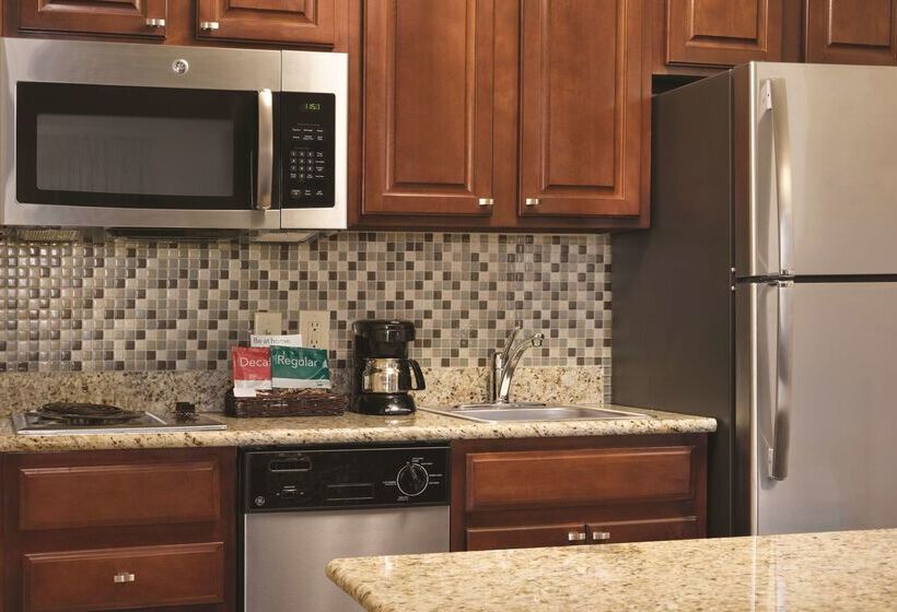 فندق Homewood Suites By Hilton Williamsburg